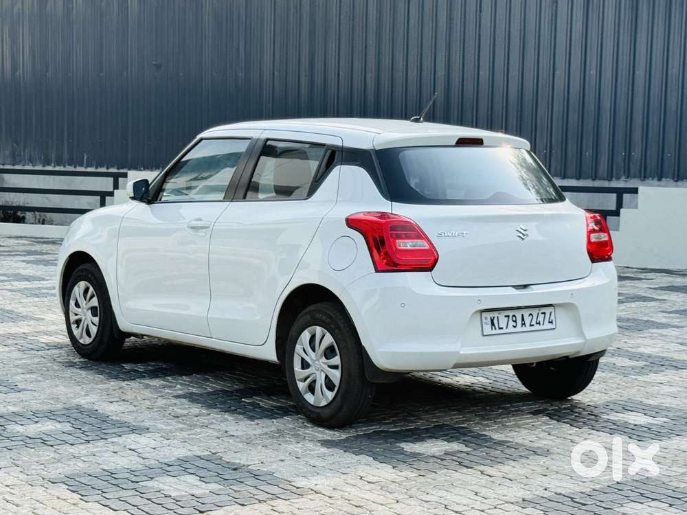 Maruti Suzuki Swift Vxi Optional, 2022, Petrol