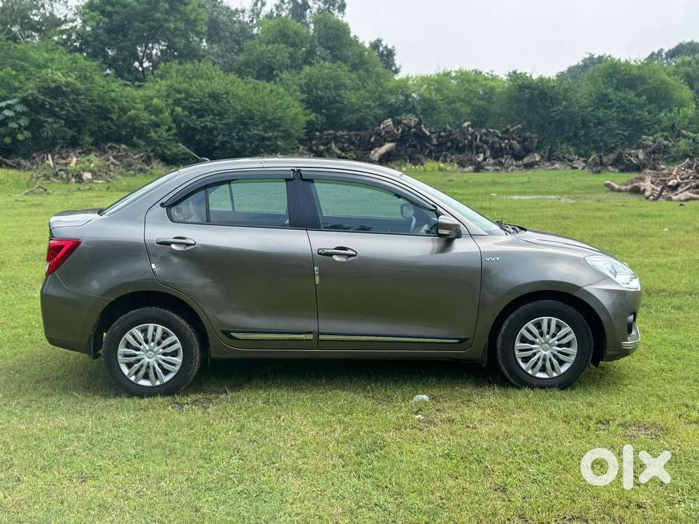 Maruti Suzuki Swift Dzire Vxi Optional, 2017, Petrol