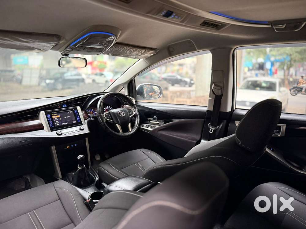 Toyota Innova Crysta 2.4 Vx Mt 8s, 2017, Diesel