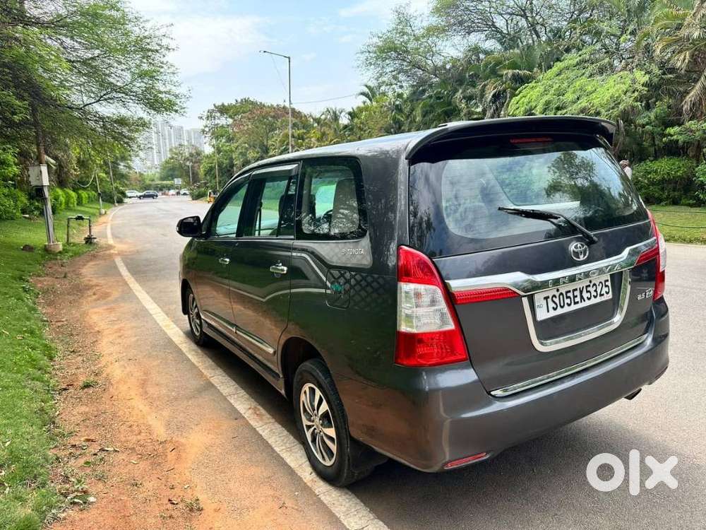 Toyota Innova 2.5 Zx 7 Str Bs-iv, 2015, Diesel