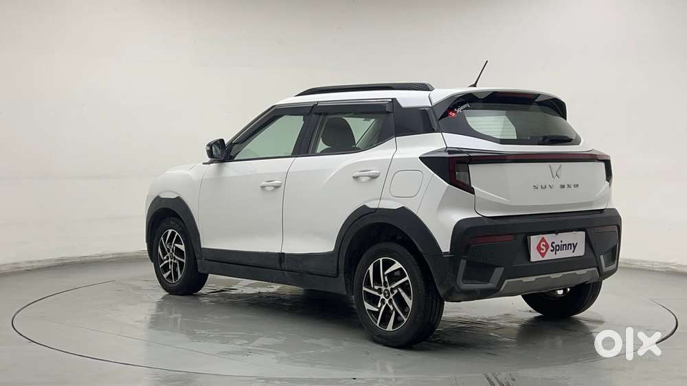 Mahindra Xuv 3xo Ax5 Pm Mt, 2024, Petrol