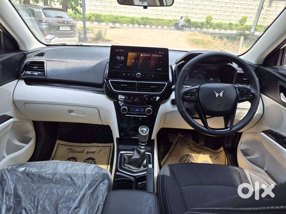 Mahindra Xuv 3xo Ax5 Ds Mt, 2025, Diesel