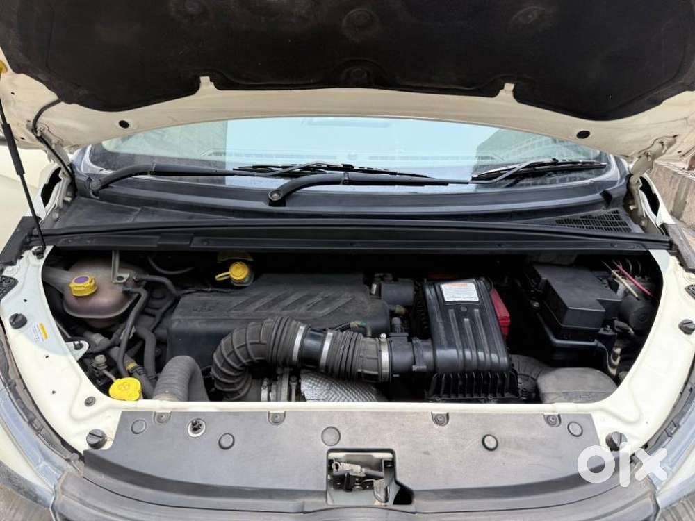 Mahindra Marazzo M4, 2019, Diesel
