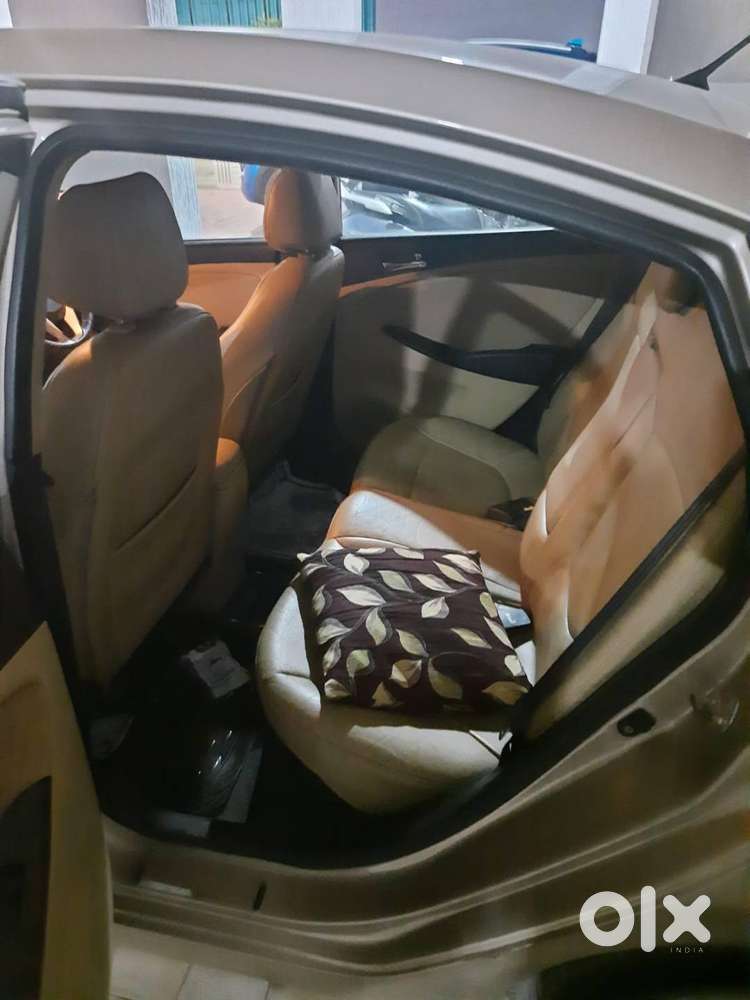 Verna Fludic 2011 December Showroom Track