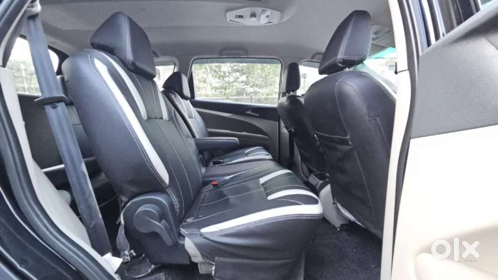 Mahindra Marazzo M6, 2018, Diesel