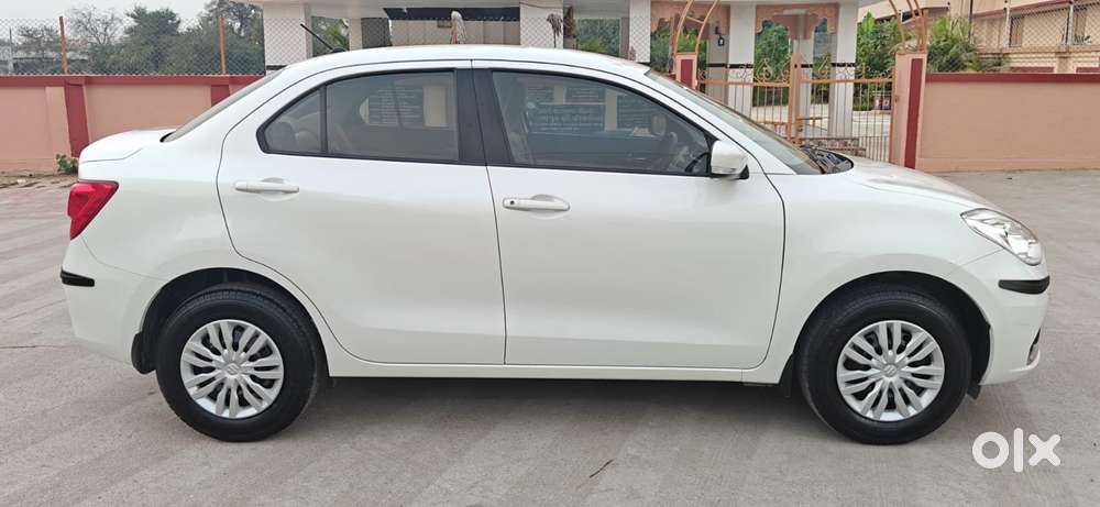 Maruti Suzuki Dzire 1.2 Vxi, 2022, Petrol