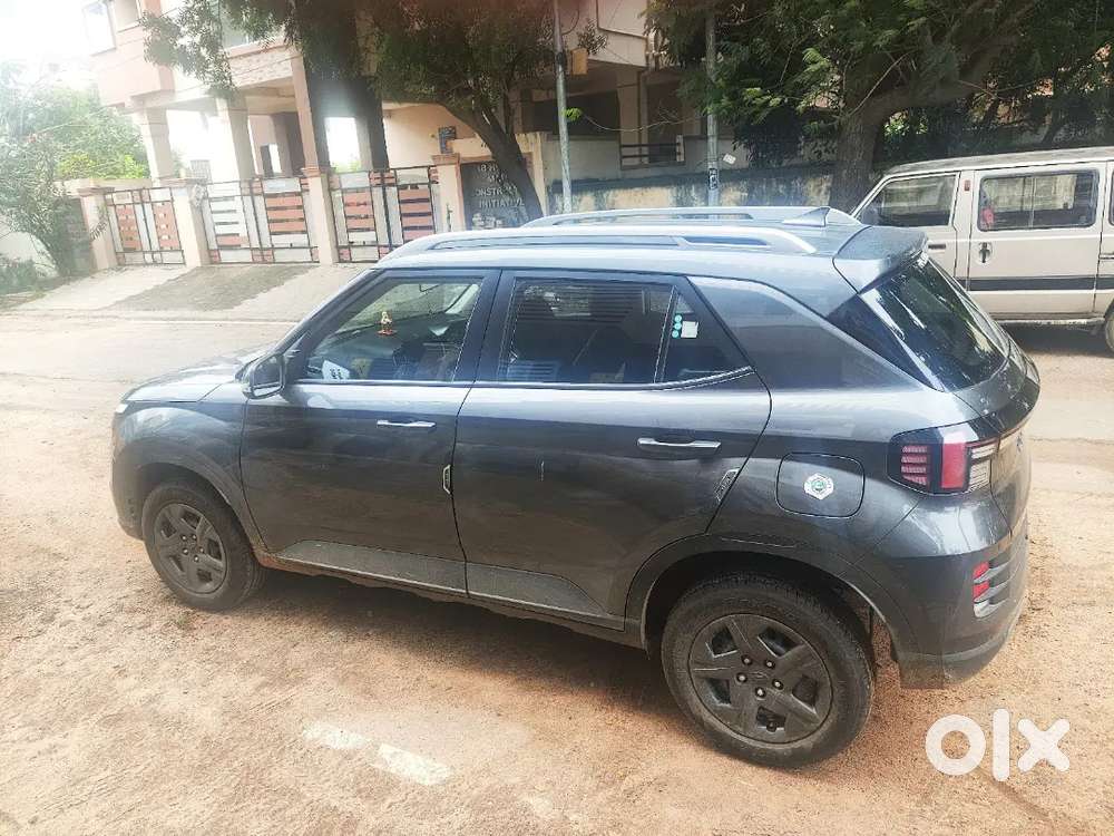 Hyundai Venue S(o) 1.2 Kappa Petrol 2024 &ndash; 1st Owner &ndash; 11,000 Km