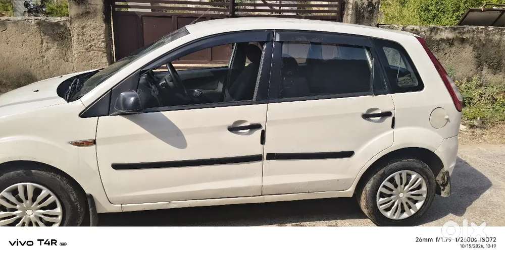 Ford Figo Titanium 2014