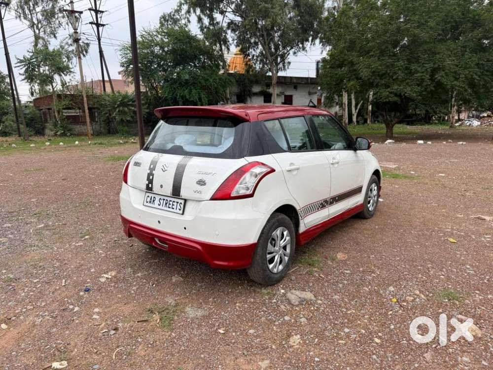 Maruti Suzuki Swift 1.2 Vxi Glory Edition, 2015, Petrol