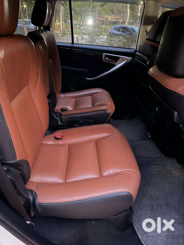 Toyota Innova Crysta 2.4 V 7 Str, 2019, Diesel