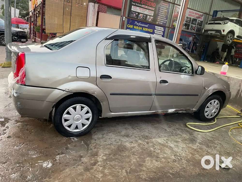 Mahindra Renault Logan (petrol + Lpg)