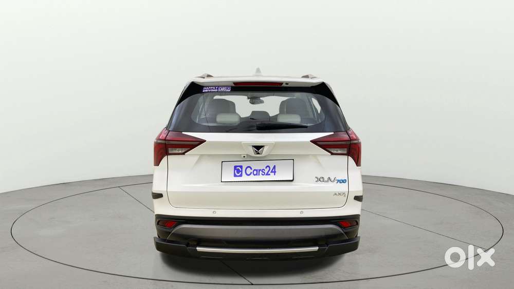 Mahindra Xuv700 2.0 Ax 7 Petrol Mt Str, 2024, Petrol