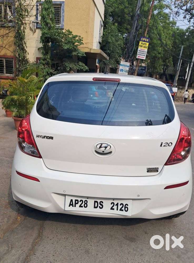 Hyundai I20 Sportz Plus, 2013, Petrol