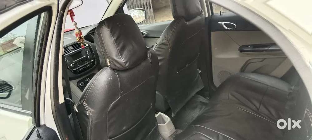 Very Good Looking Scrachless Car