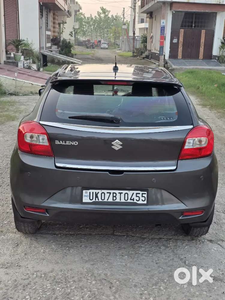 Maruti Suzuki Baleno 
Diesel
Auto Fold Side Mirror 
Airbags