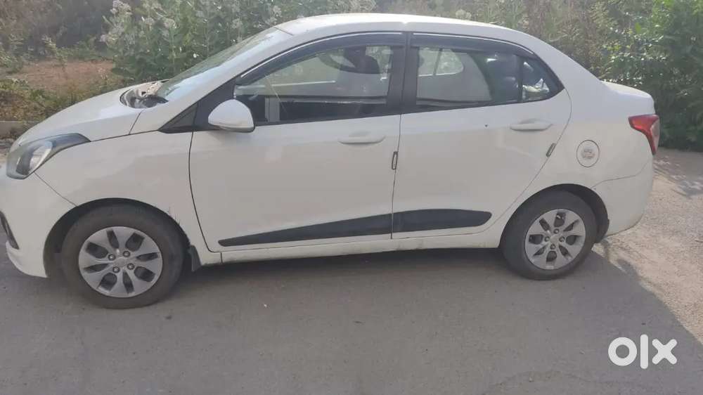 Hyundai Xcent S 1.2 Cng 2016 White Color