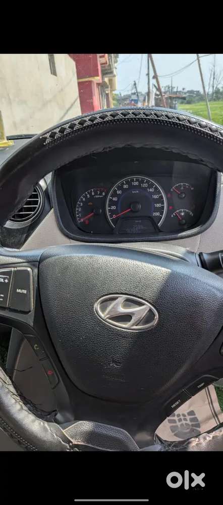 Hyundai Grand I10 2017 Petrol Well Maintained