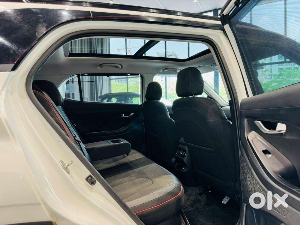 Hyundai Creta 1.5 S Plus Knight Petrol Dual Tone, 2023, Petrol