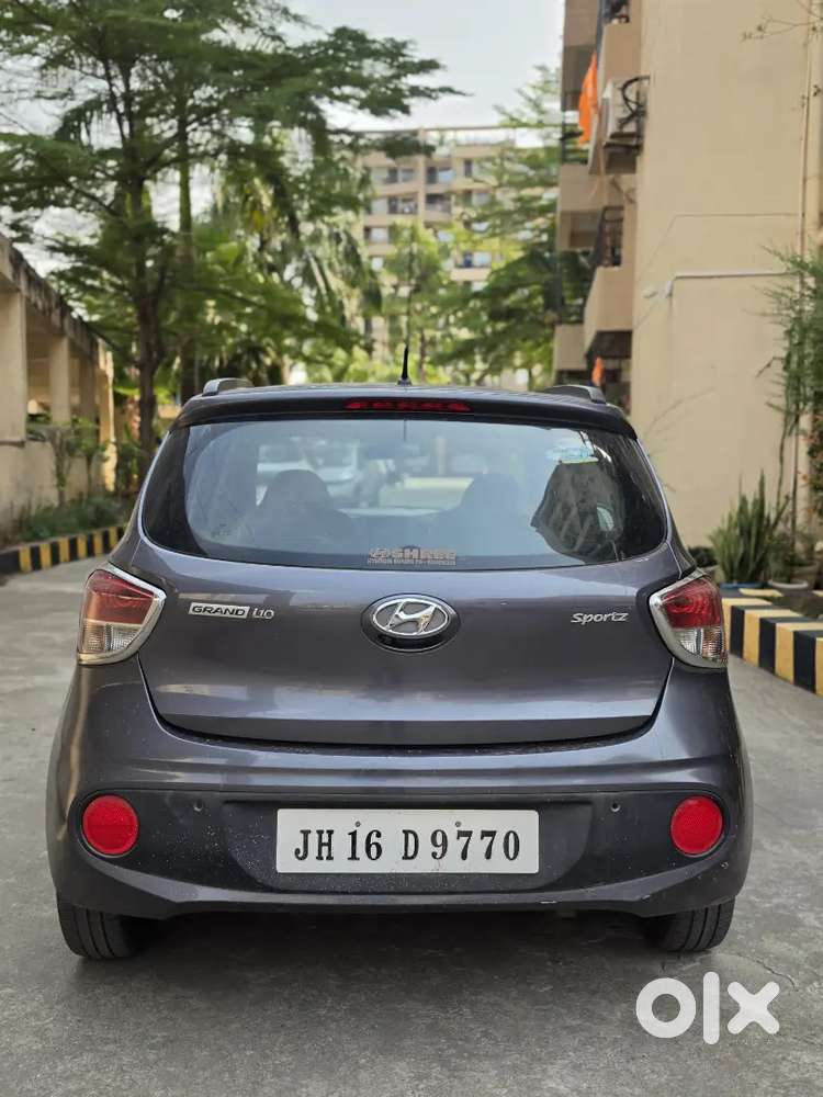 Hyundai Grand I10 Sportz Well Maintained And New Condition
