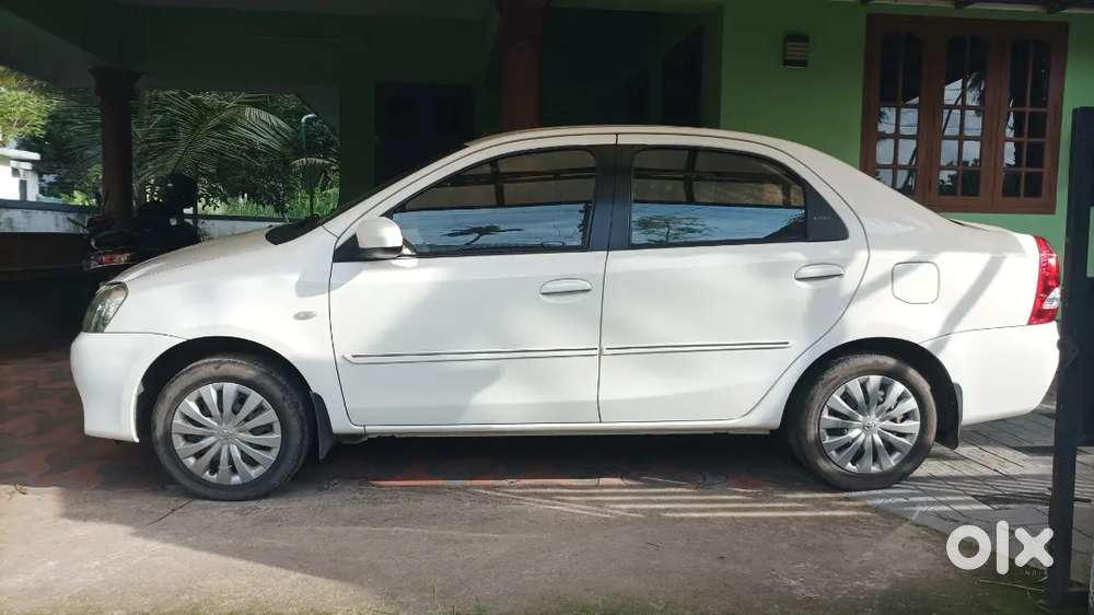 Toyota Etios [2013-2014] Petrol