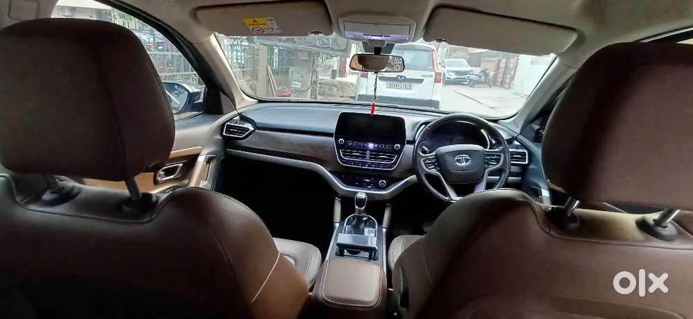 Tata Harrier Dark Grey Automatic