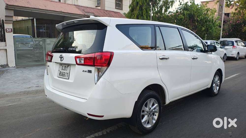 Toyota Innova Crysta 2.4 V, 2016, Diesel