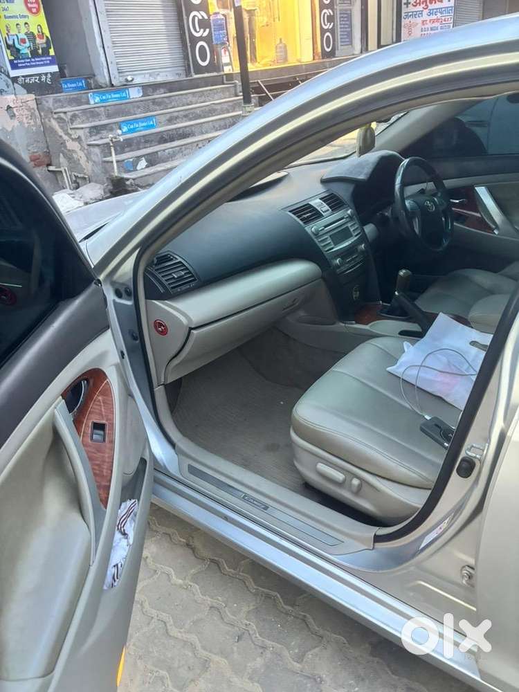 Toyota Camry 2012 Cng & Hybrids 76000 Km Driven