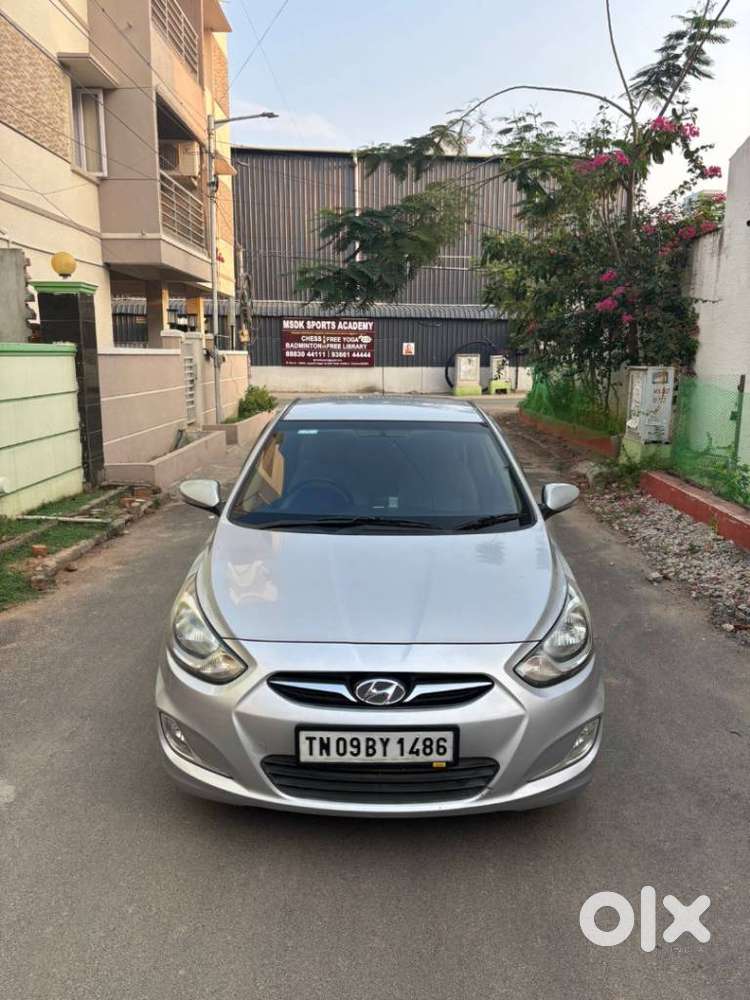 Hyundai Verna Crdi Vgt Sx 1.5, 2014, Petrol