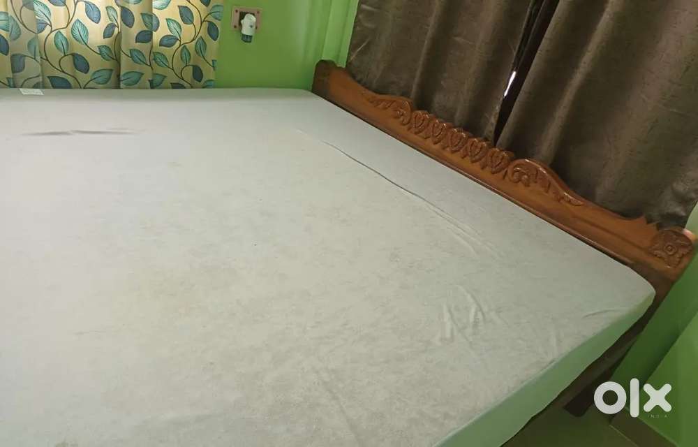 Teak Wooden Bed &ndash; King Size(78&times;72)