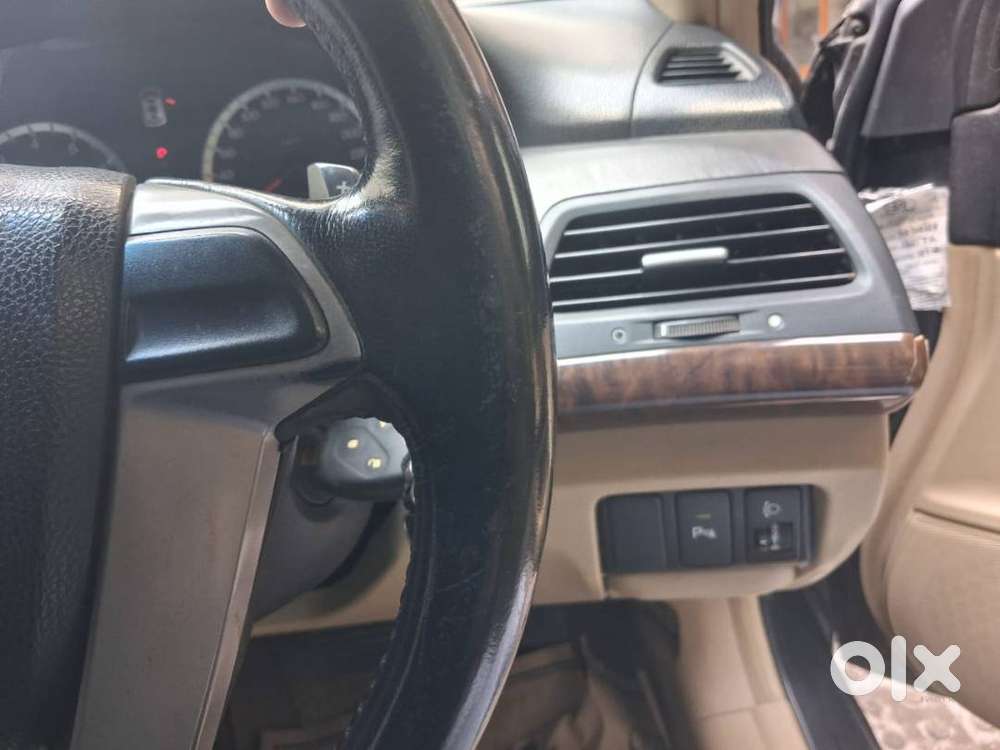 Honda Accord 2.4 Vtec Automatic  Black Beauty, Premium, Executive
