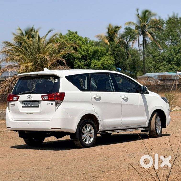 Toyota Innova Crysta 2.4 G Mt 8s, 2017, Diesel