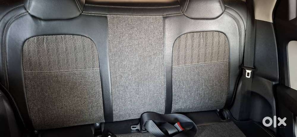 Tata Altroz 1.2 Xm Plus, 2022, Petrol