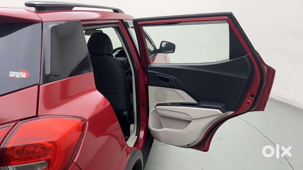 Mahindra Xuv300 1.2 W6 Amt Petrol, 2021, Petrol