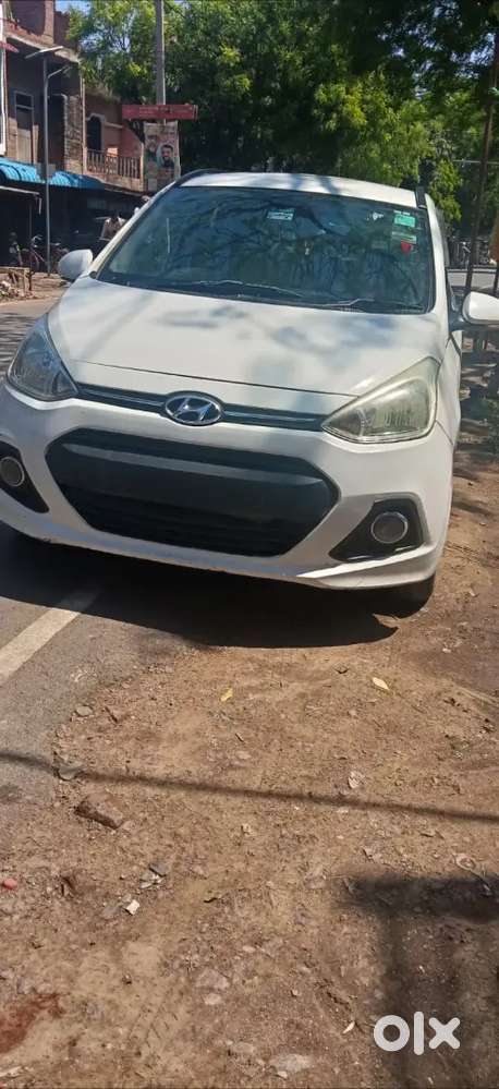Hyundai Grand I10 Sportz डीज़ल 2016