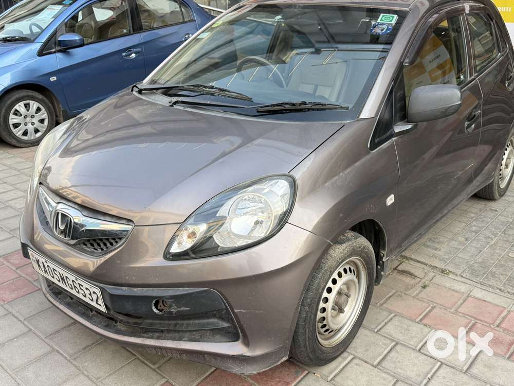 Honda Brio 2011-2013 V Mt, 2012, Petrol