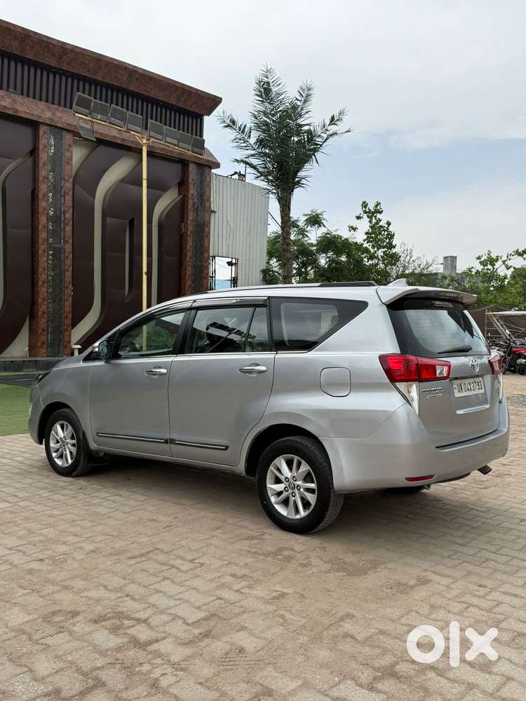 Toyota Innova Crysta 2.4 V, 2017, Diesel