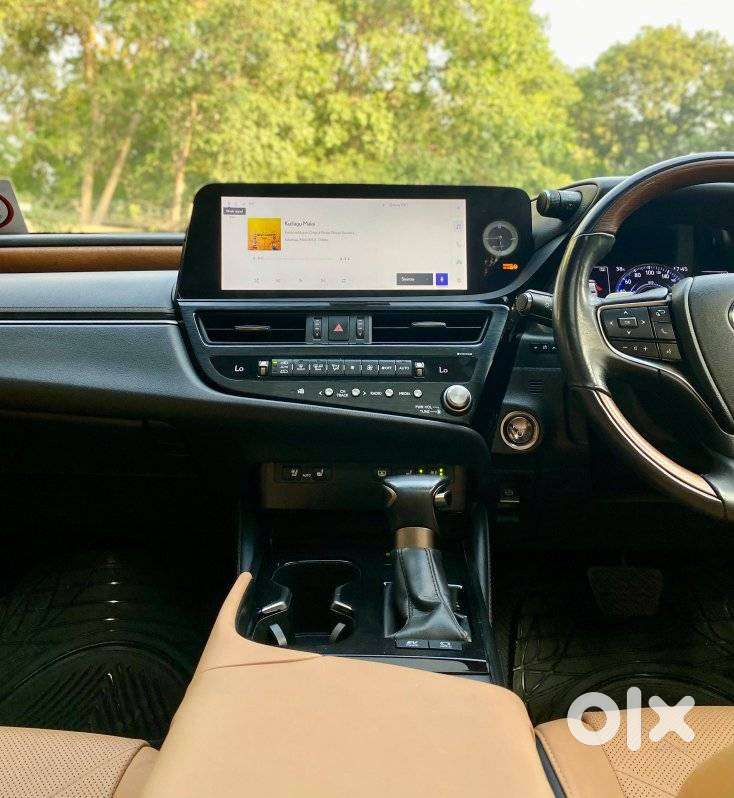 Lexus Es 300h Luxury, 2022, Cng & Hybrids