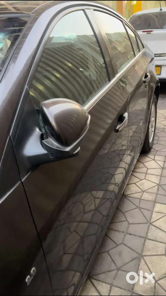 Only 33000 Km Driven Chevrolet Cruze Ltz Diesel 2017