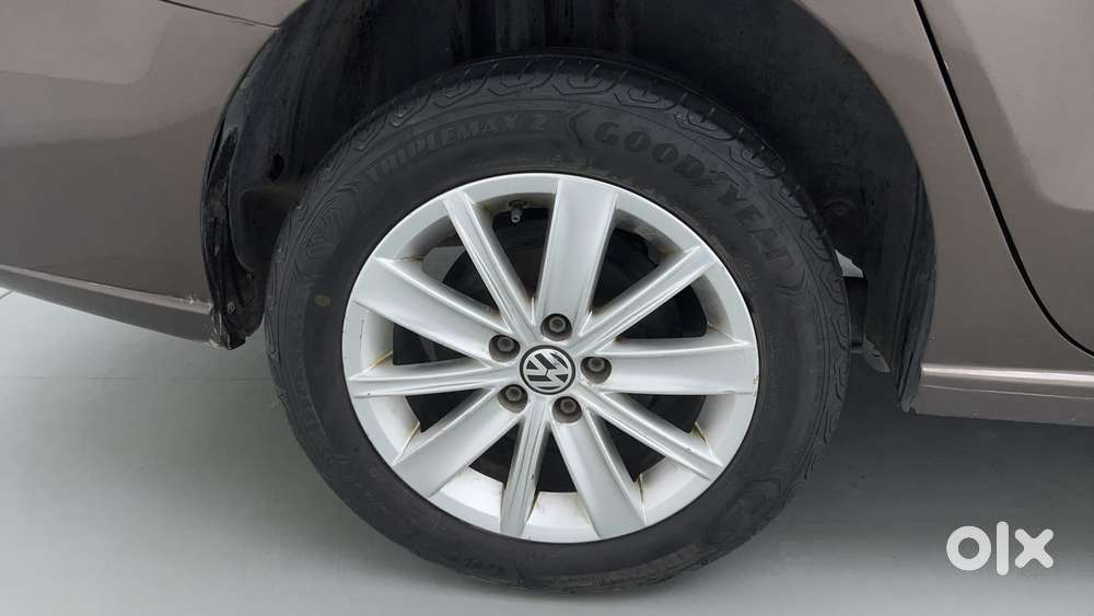 Volkswagen Vento 2010-2013 Petrol Highline, 2016, Petrol