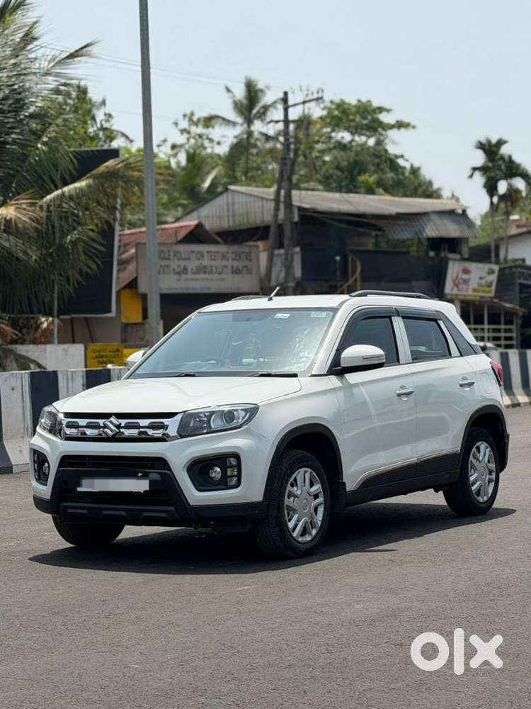 Maruti Suzuki Brezza 1.5 Lxi Smart Hybrid, 2020, Petrol