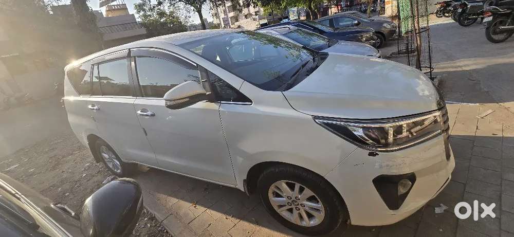 Toyota Innova Crysta 2017 Diesel Well Maintained