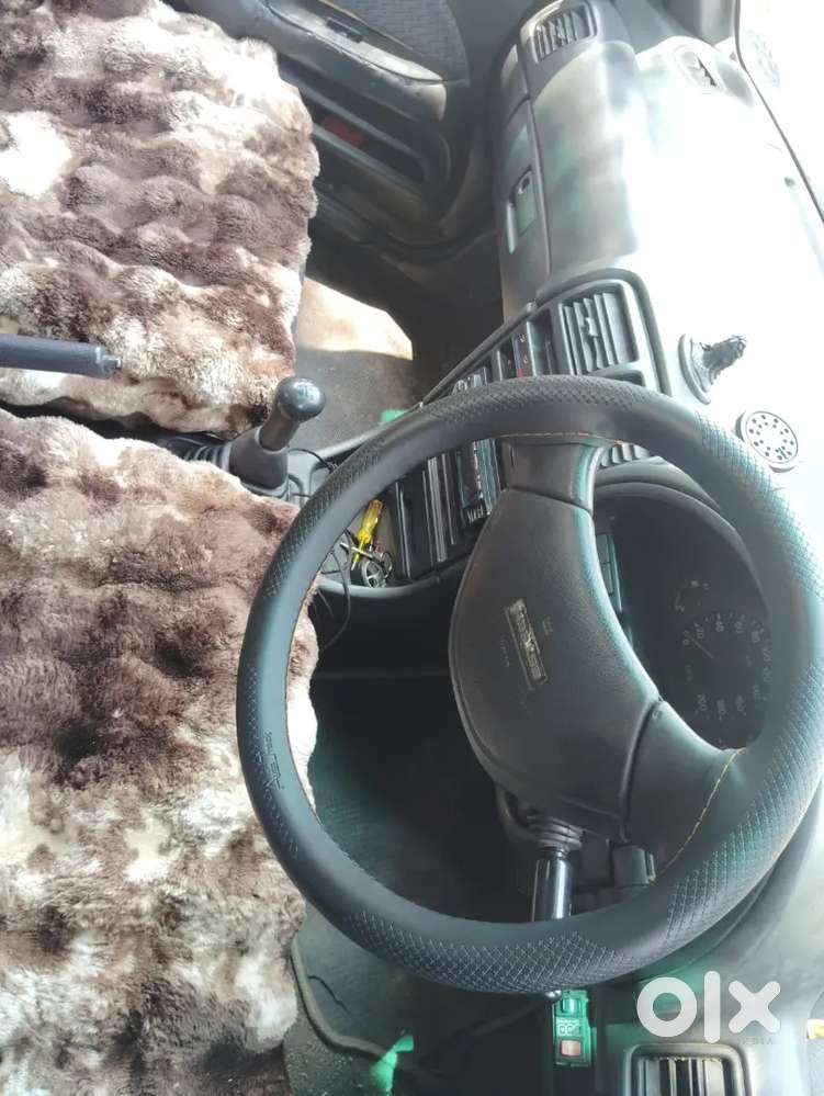 Maruti Suzuki Esteem 1998