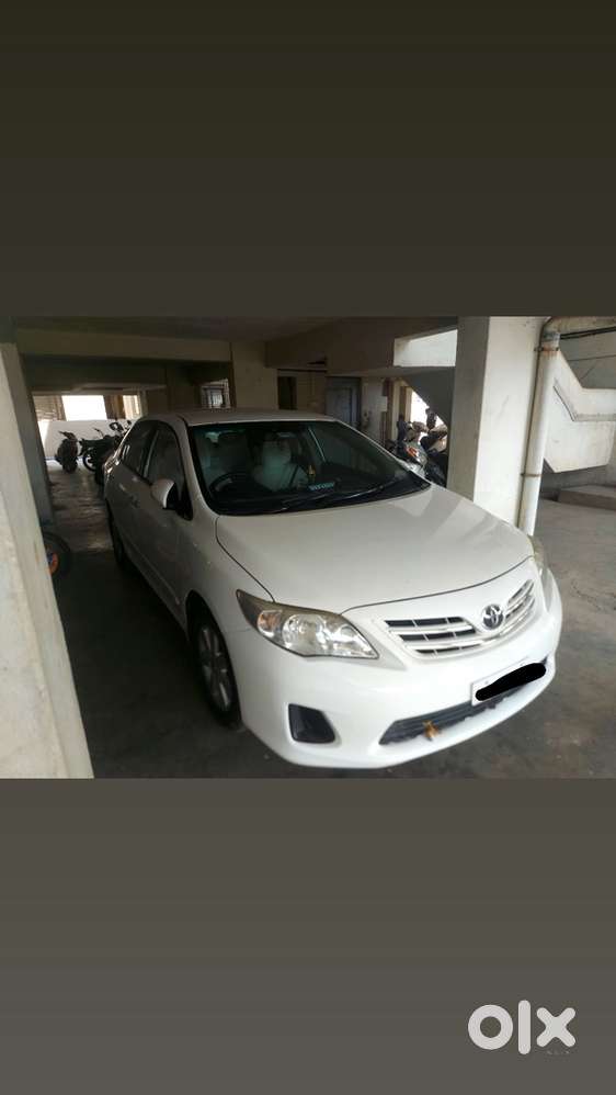 Toyota Corolla Altis 2013