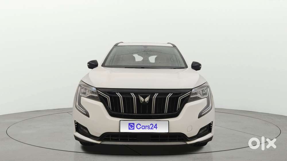 Mahindra Xuv700 2.0 Ax 5 Petrol Mt Str, 2023, Petrol