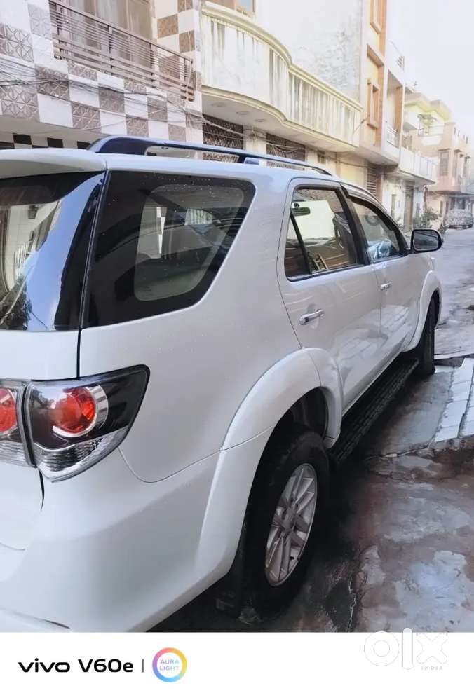 Toyota Fortuner 2015 Diesel 98350 Km Driven