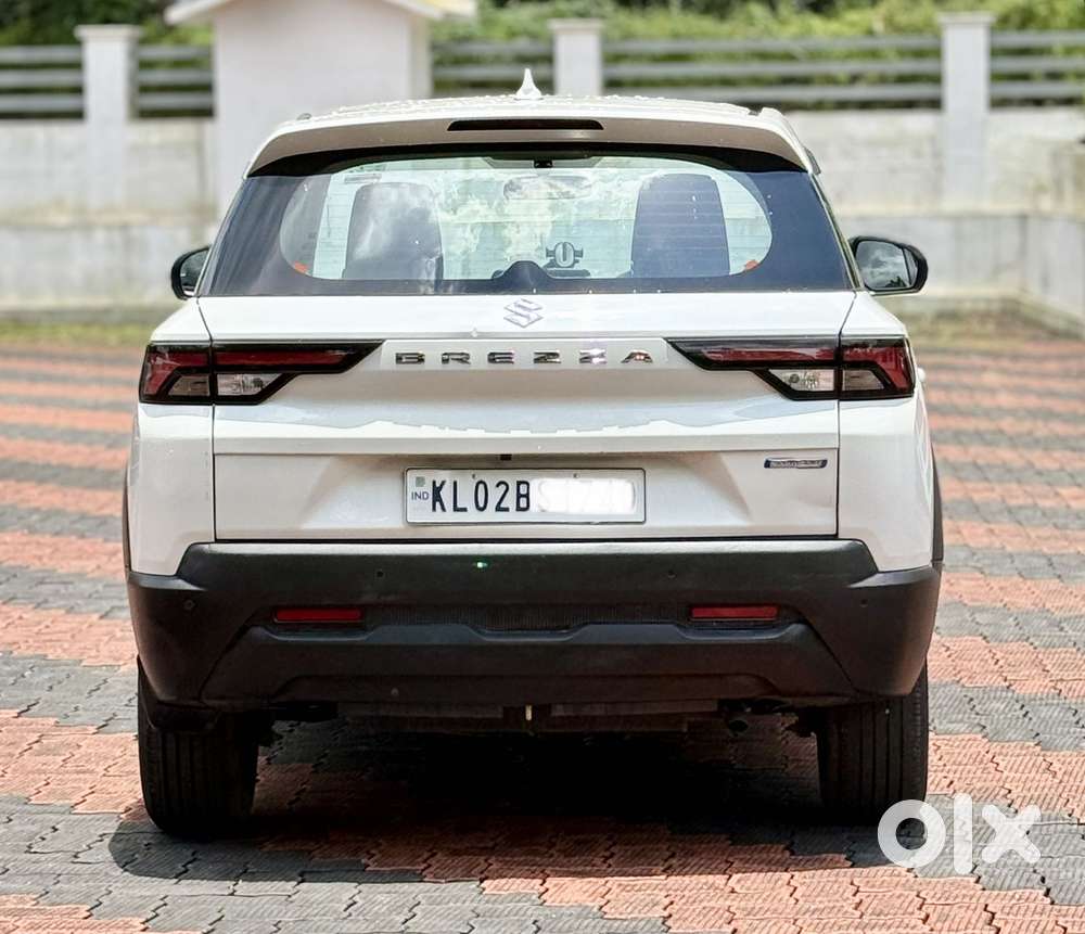 Maruti Suzuki Brezza 1.5 Vxi Smart Hybrid, 2022, Petrol