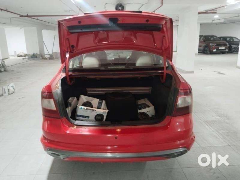 Skoda Rapid 1.6 Mpi Ambition Plus, 2012, Petrol