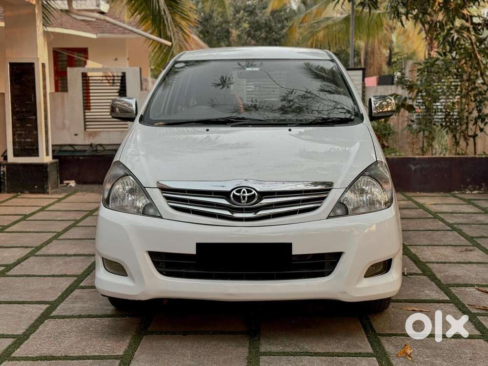 Toyota Innova 2.5 V 7 Str, 2011, Diesel