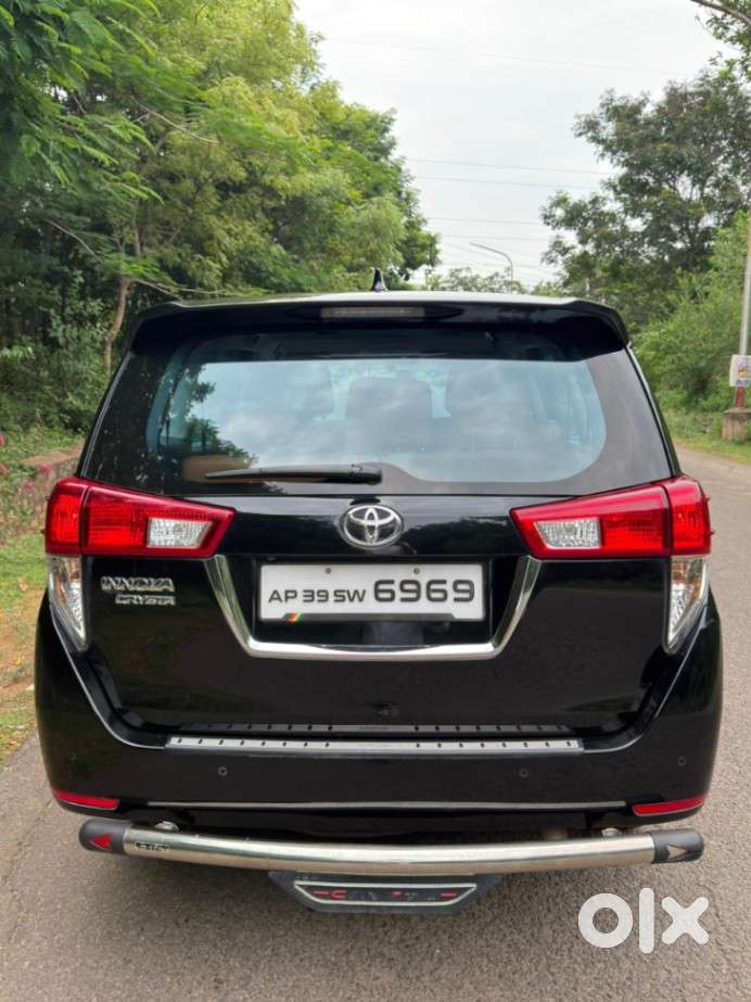 Toyota Innova Crysta 2.4 Gx Limited Edition 7 Str, 2023, Diesel