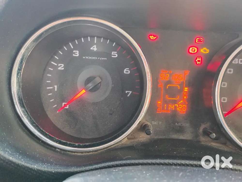 Mahindra Tuv 300 2015 Diesel Well Maintained